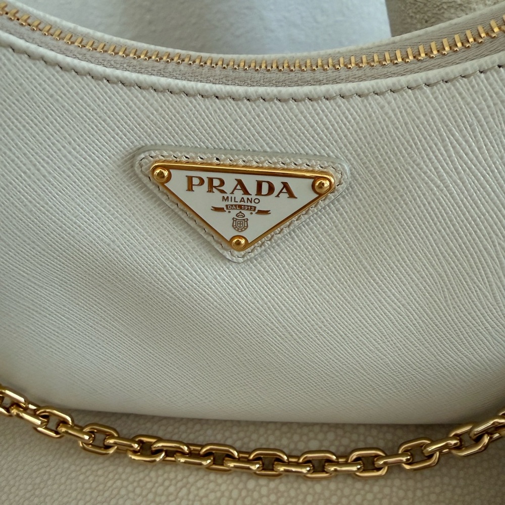 Prada Re-Edition 2005 Saffiano Leather Bag with Gold Hardware and Chain. - Picture 3 of 15